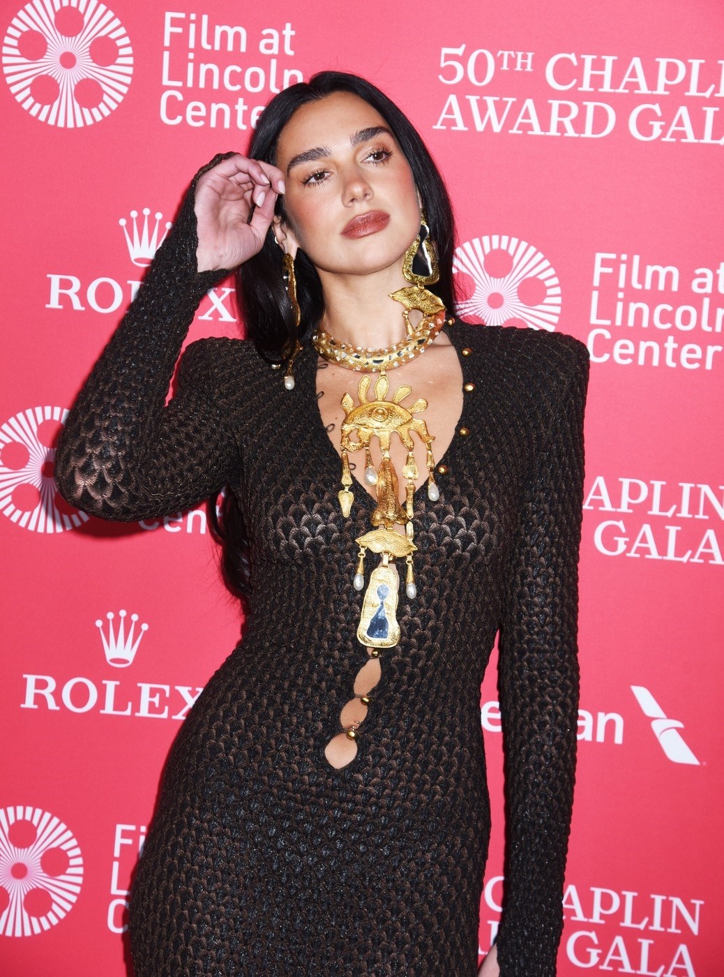 I Dua Lipa voli sapunaste nokte, a ovu je manikuru lako rekreirati kod kuće
