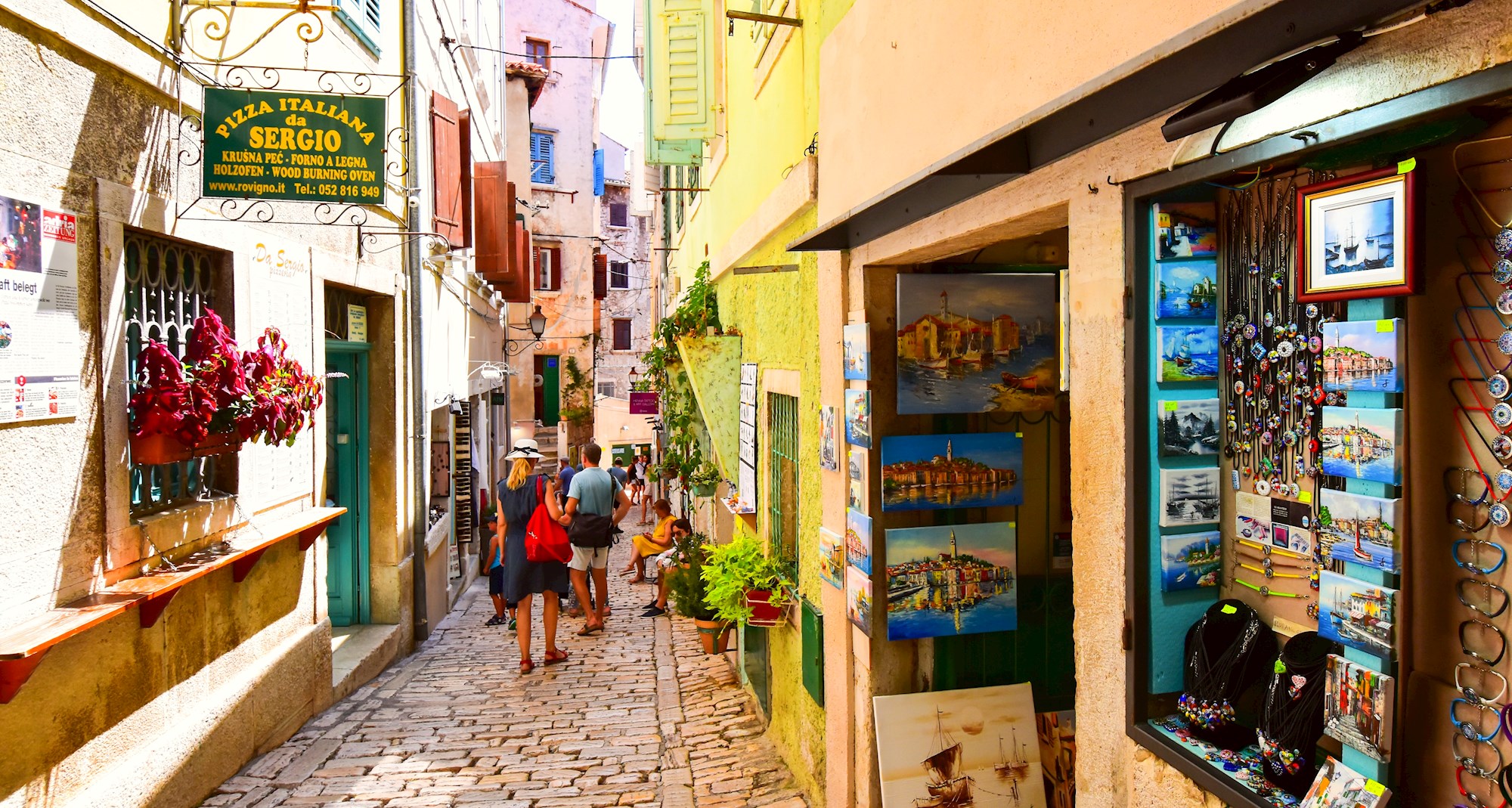 Sezonska salata u jednom rovinjskom restoranu košta 9 eura (gotovo 70 kuna)