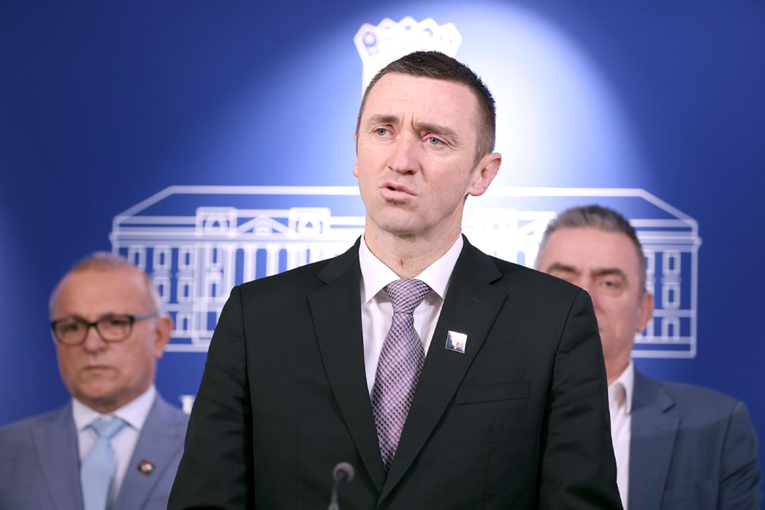 Penava: Primio sam prijetnje na ćirilici, spominju metak u čelo