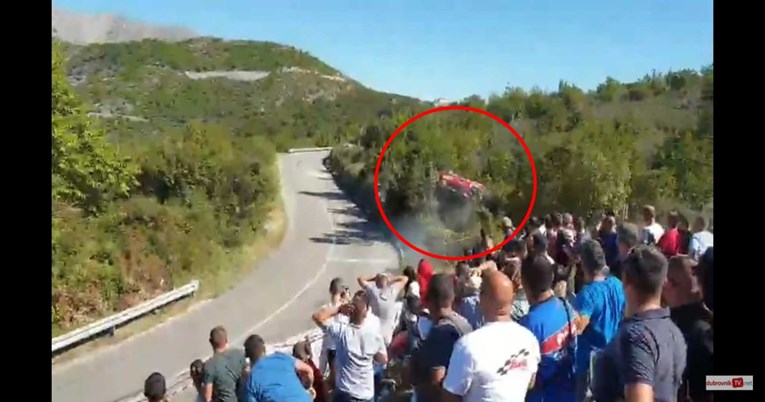 VIDEO Vozač rallyja u Dubrovniku sletio s ceste. Ljudi se hvatali za glave