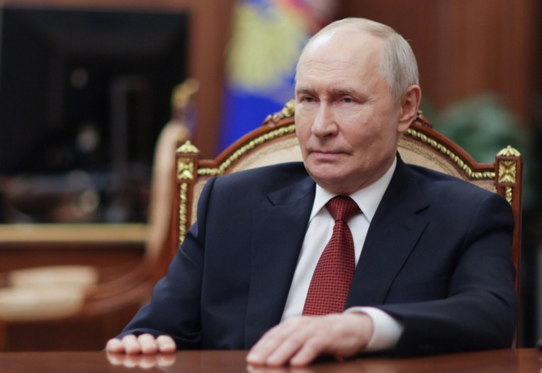 Putin: Predstavnici kijevskog režima vole organizirati fotografiranja ispred putokaza
