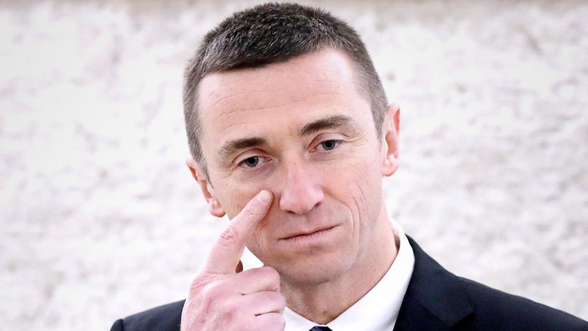 HNB demantira Penavu: Vujčiću plaća nije povećana gotovo tri puta