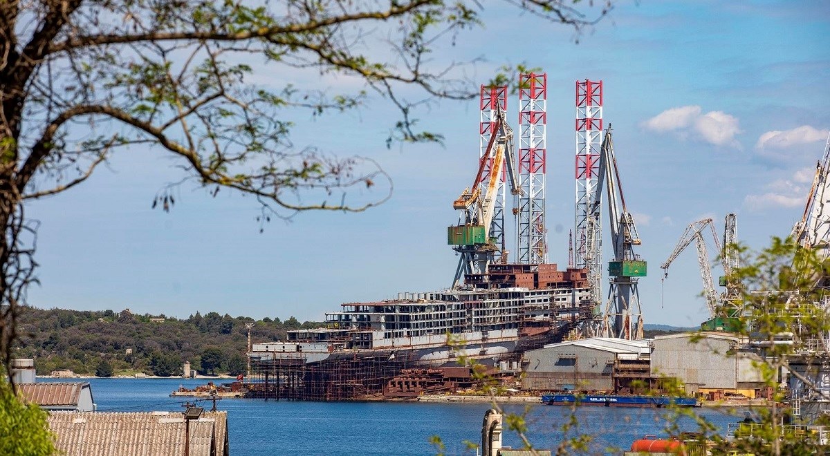 Promet industrije pao na mjesečnoj, a porastao na godišnjoj razini