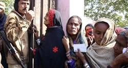 Pakistan zbog izbora ugasio mobilne mreže, militanti ubili petero ljudi