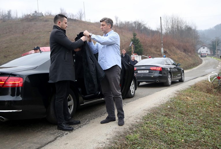 VIDEO Plenković stigao u Zagorje na mjesto požara u kojemu je najmanje 6 mrtvih