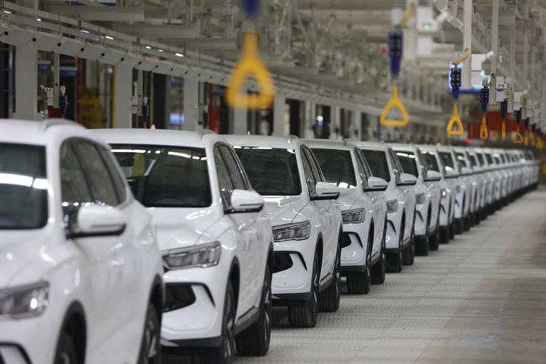 Kineski div će uskoro prestići Teslu u prodaji električnih auta