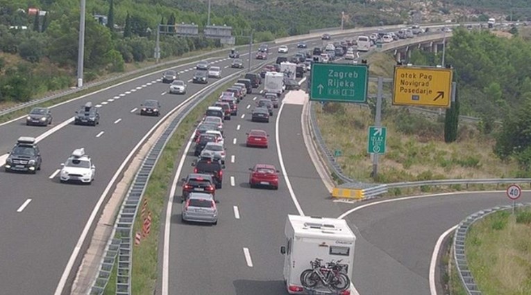 U sudaru kod Učke poginula jedna osoba. Niz nesreća na A1, kolone prema Zagrebu