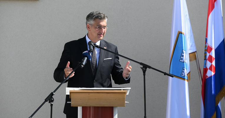 Plenković: 50% turista u zadnji tren odlučuje o destinaciji. I to na temelju cijena