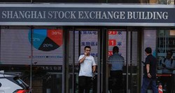 Azijske burze prate pad Wall Streeta, dolar ojačao