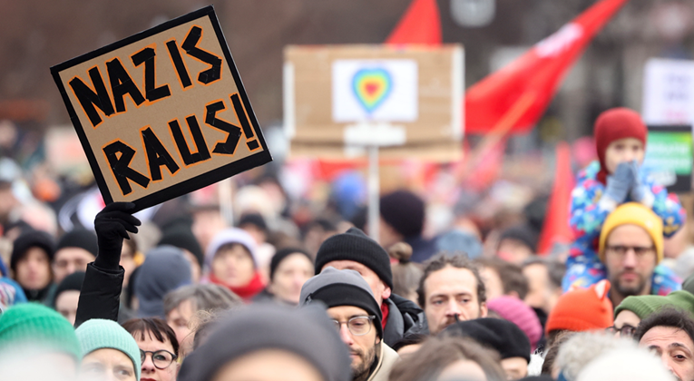 35.000 ljudi izašlo na ulice Frankfurta: "Obranimo demokraciju"