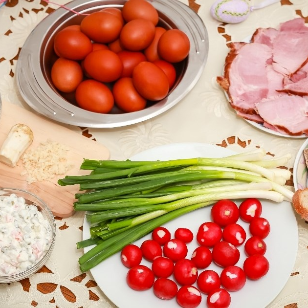 Evo koliko se kalorija nalazi u hrani koju jedemo za Uskrs