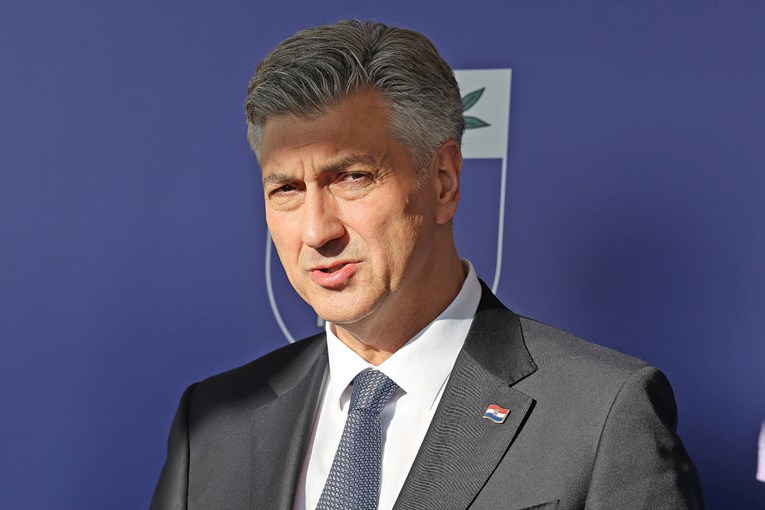 Plenković najavio moguću intervenciju. Odluka o gorivu i struji idući tjedan