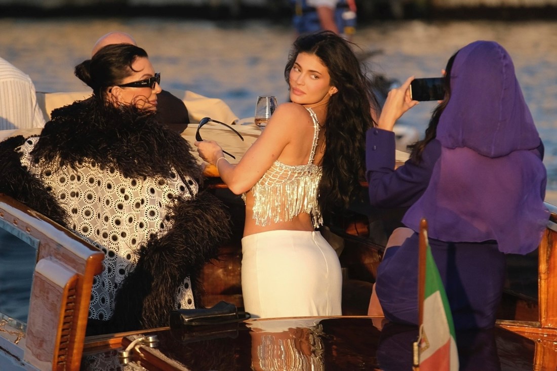 Glave su se okretale za Kylie Jenner na afterpartyju vjenčanja Bezosa i Sánchez