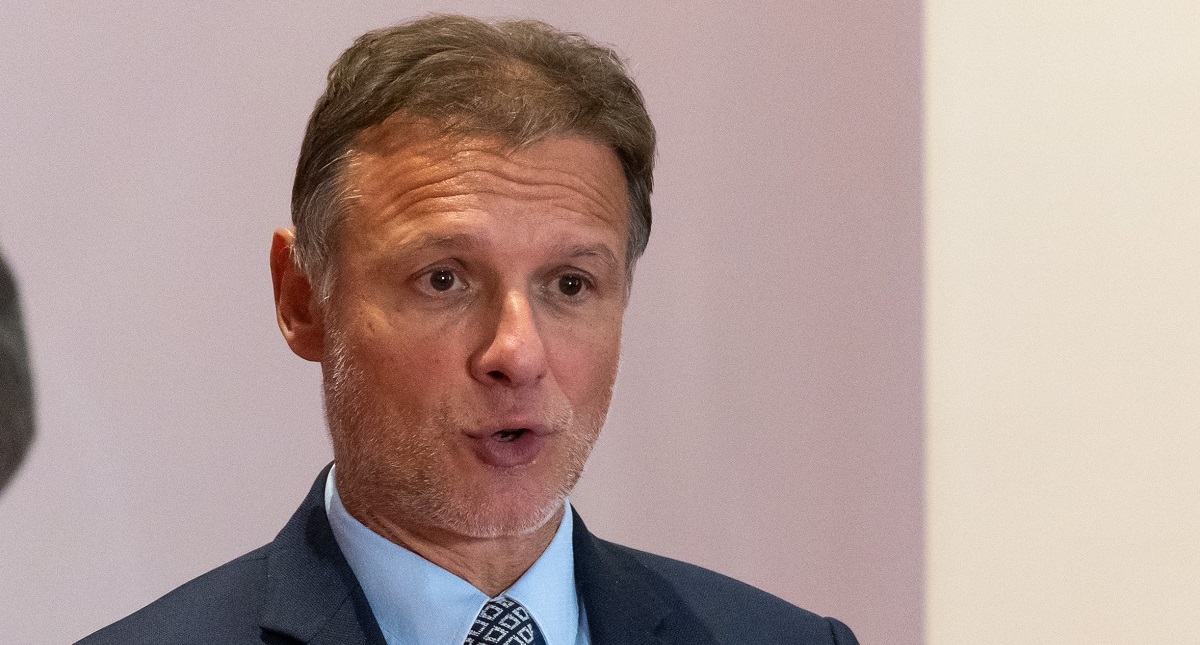 Njonjo pozvao Penavu da "malo stane na loptu"