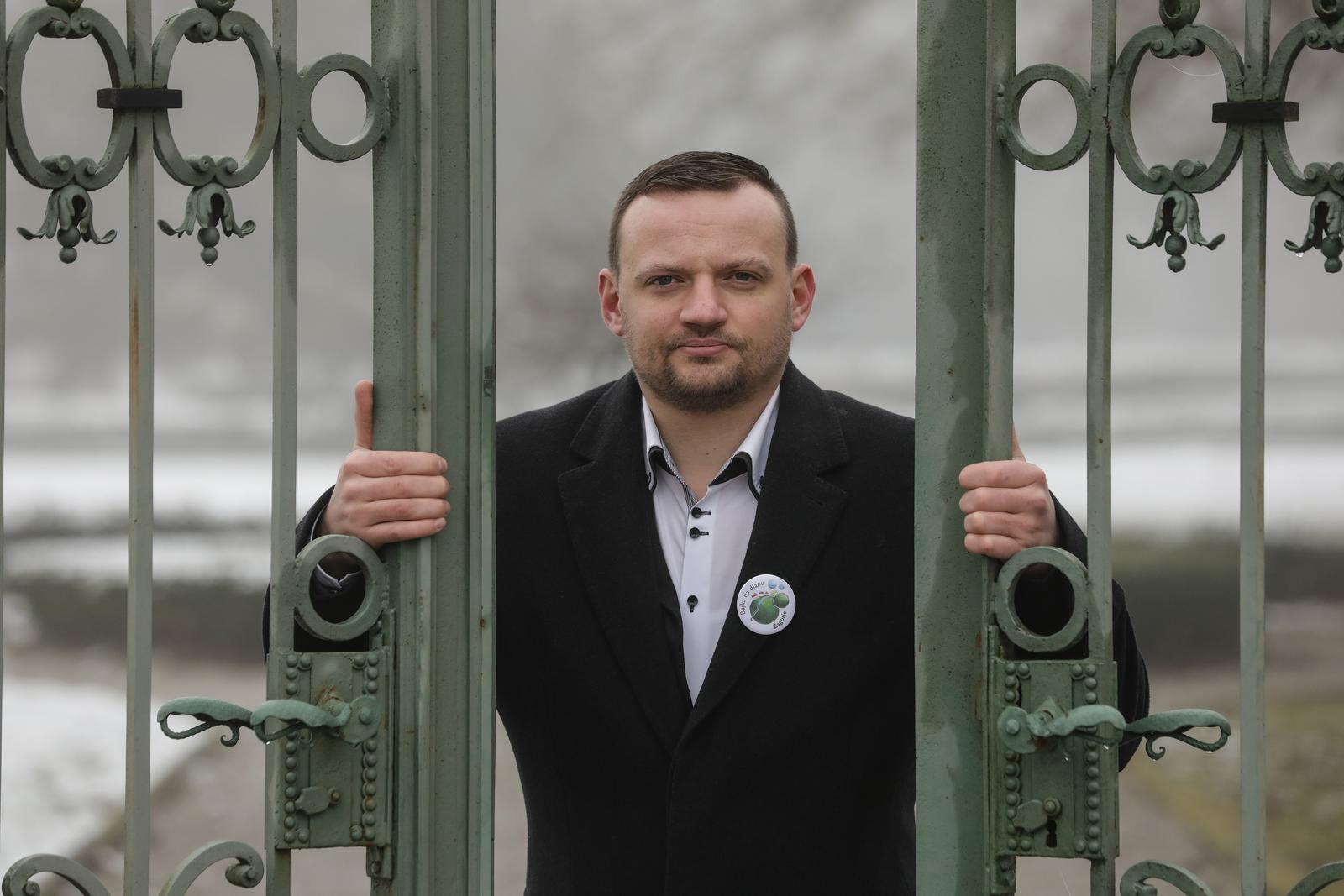 Tko je Viktor Šimunić? Proslavila ga snimka iz kleti, pobijedio HDZ, raskrinkao saveze