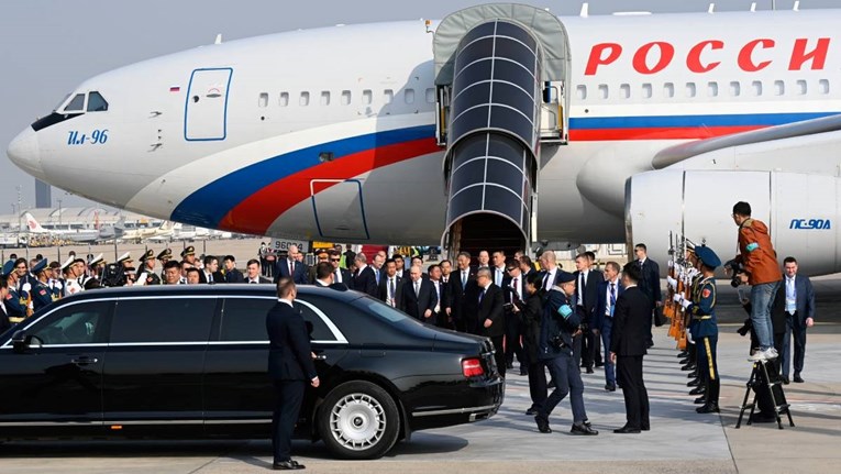 Putin stigao u Kinu, sastat će se sa Xi Jinpingom