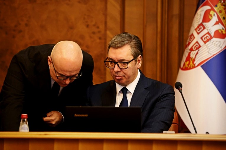 Službeno je pala vlada Srbije