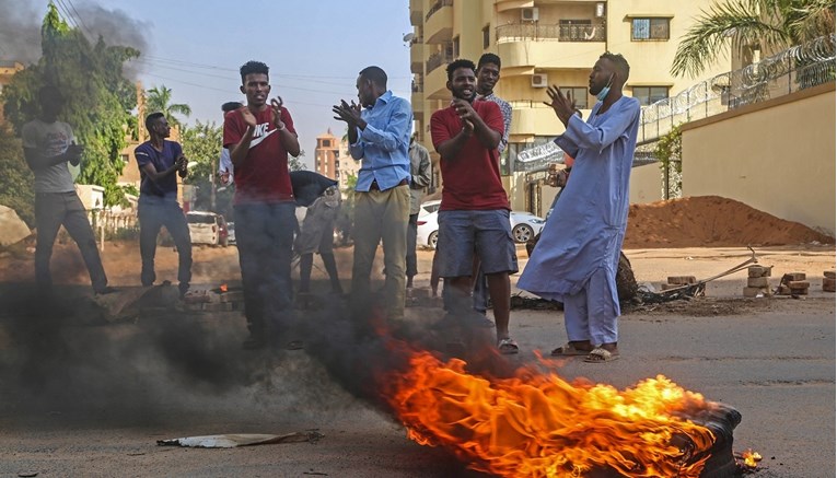Međunarodna zajednica osudila državni udar u Sudanu