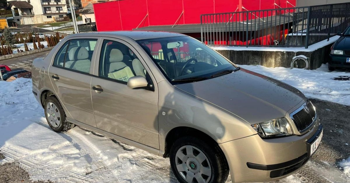 Oglas oduševio Fejs: "Pokojna baka htjela bi da poklonimo ovaj auto nekom na Baniji"