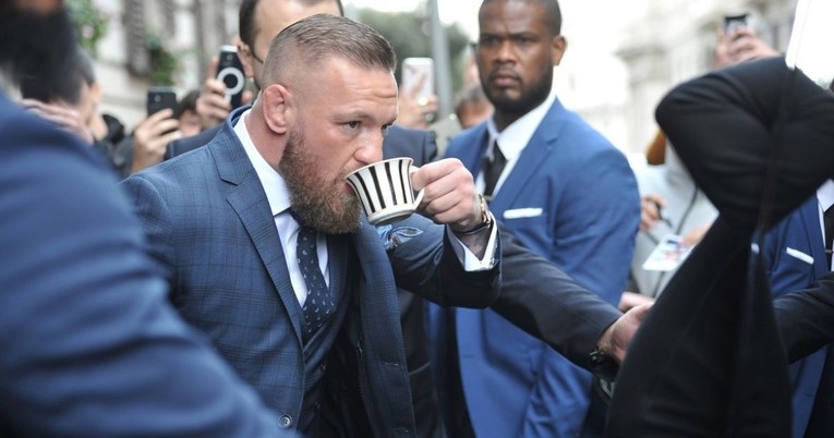 McGregor objavio ponudu za kupnju Chelseaja, internet se sprda s njim