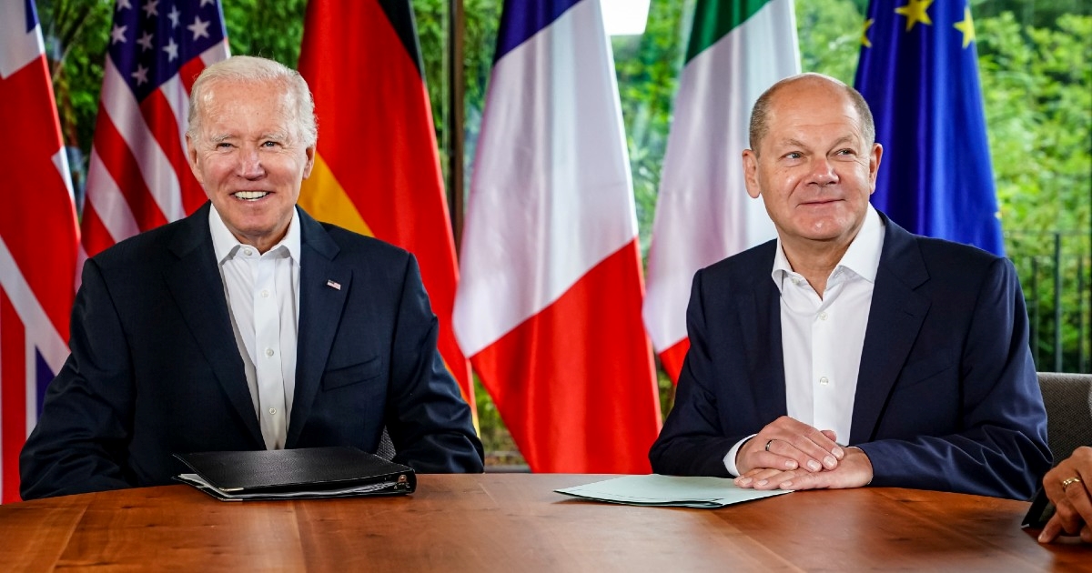 Biden i Scholz: Raspoređivanje nuklearnog oružja imalo bi posljedice za Rusiju