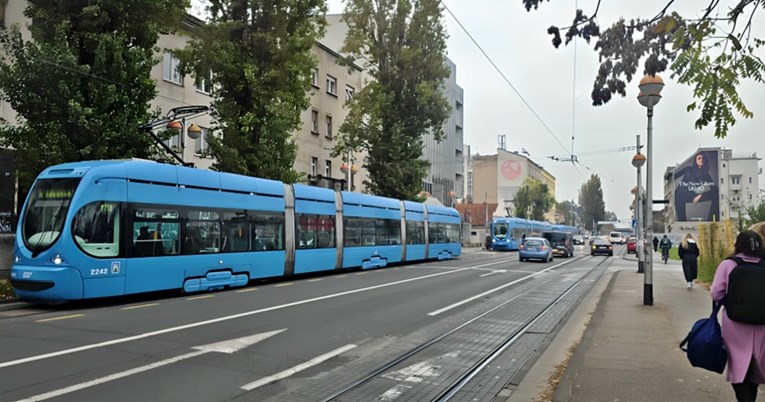 Došlo do totalnog zastoja tramvaja na Savskoj u Zagrebu, ljudi išli pješice