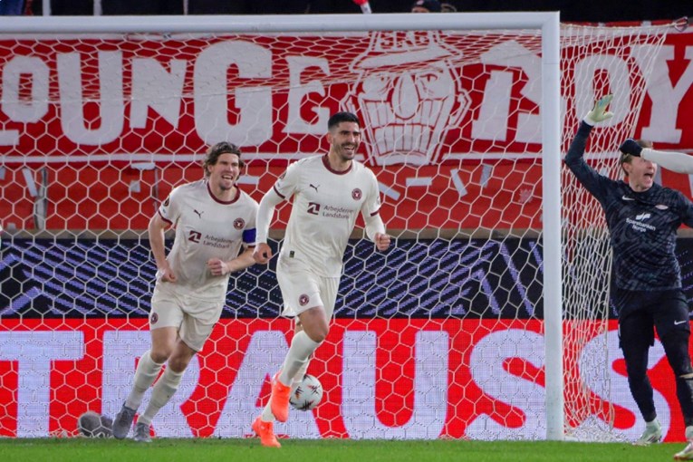 Pogledajte kako je hrvatski branič od 5 mil. eura zabio dva gola u ludom susretu EL-a