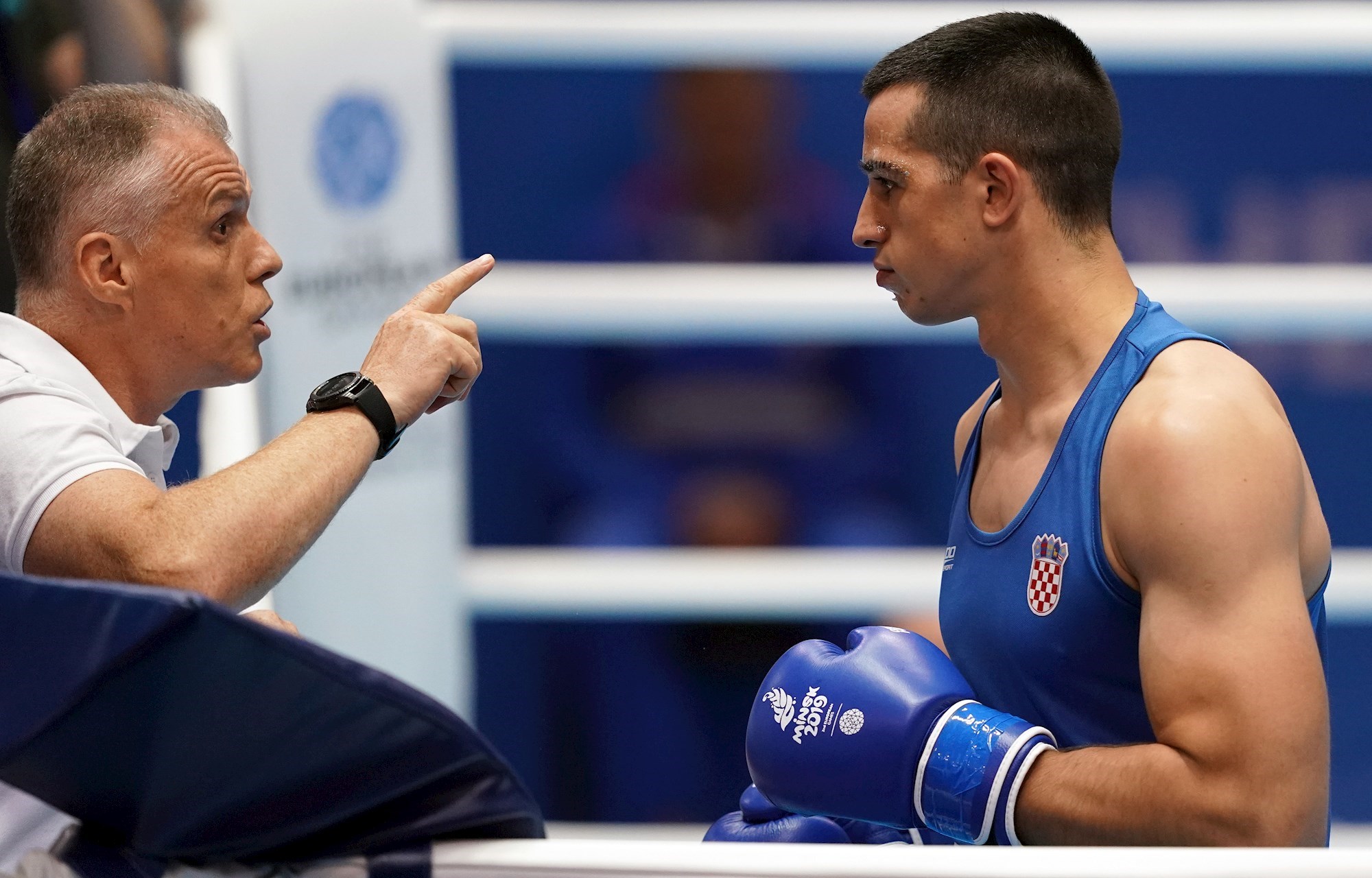 Hrgovićev nasljednik poludio nakon teškog nokauta. Za Index kaže: Padao je i Joshua!