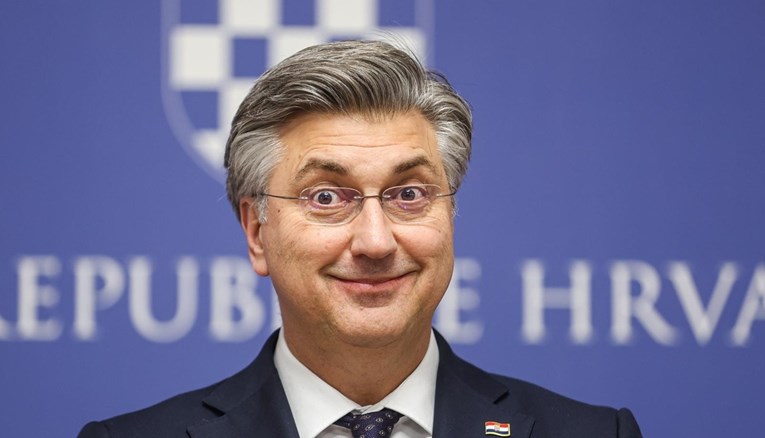 VIDEO Rastu plaće u državnom i javnom sektoru. Plenković održao presicu