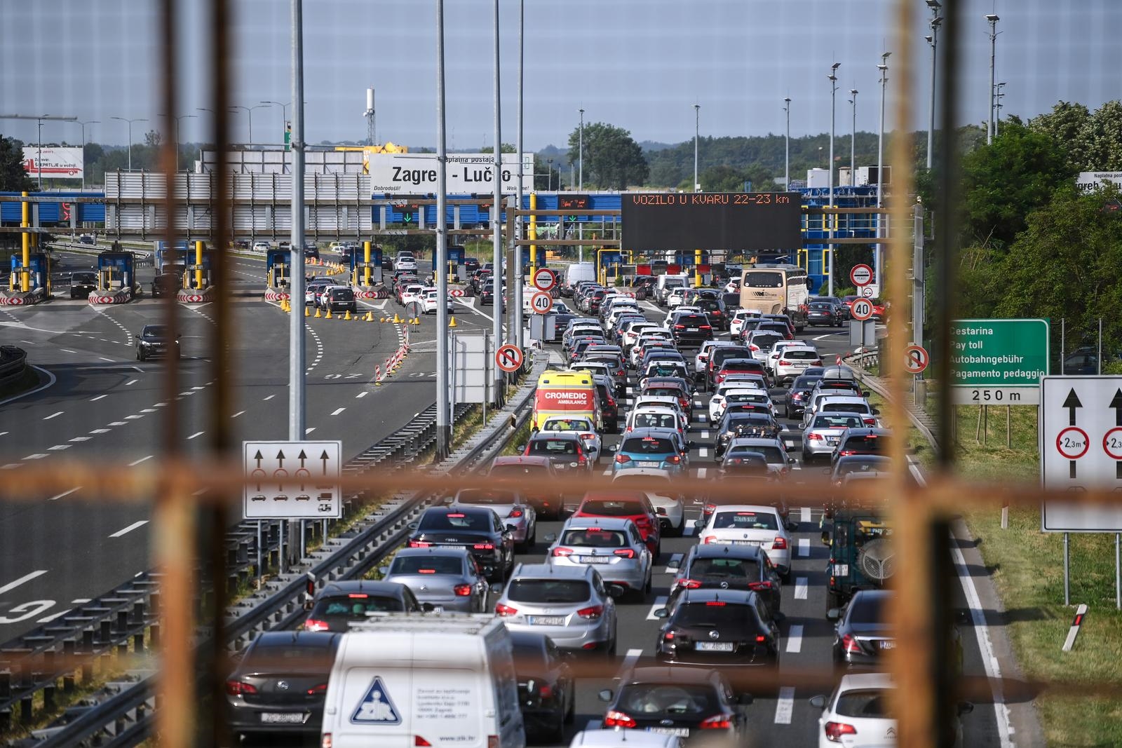 Policija objavila savjete i upozorenje vozačima. Očekuju se velike gužve