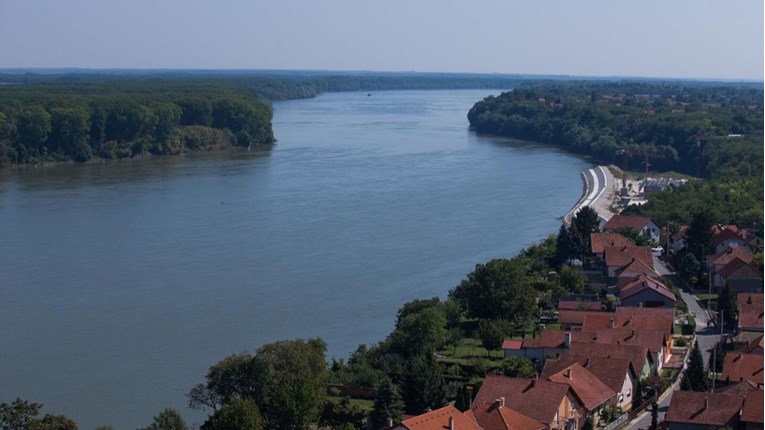 Ribič ispao iz čamca kod Vukovara i utopio se u Dunavu