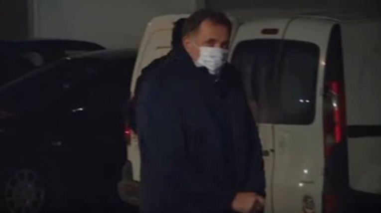 Srbija poslala Bosni i Hercegovini 10 respiratora i tisuće zaštitnih maski i odijela