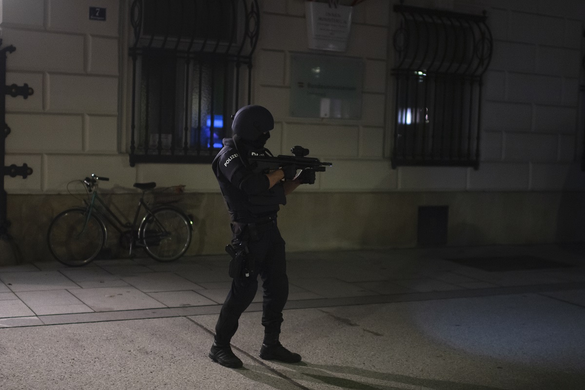 Sjeverna Makedonija osudila napad u Beču, terorist je imao njezino državljanstvo