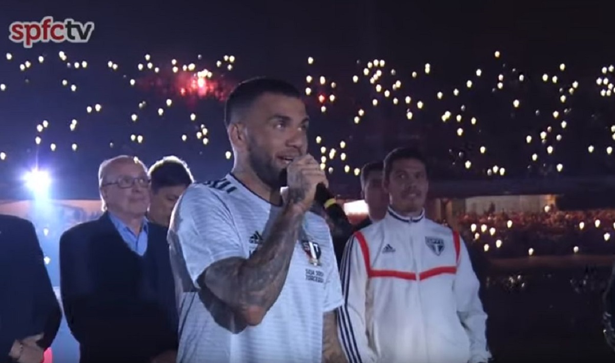 VIDEO Danimanija trese Brazil: Spektakularno predstavljanje slavnog povratnika