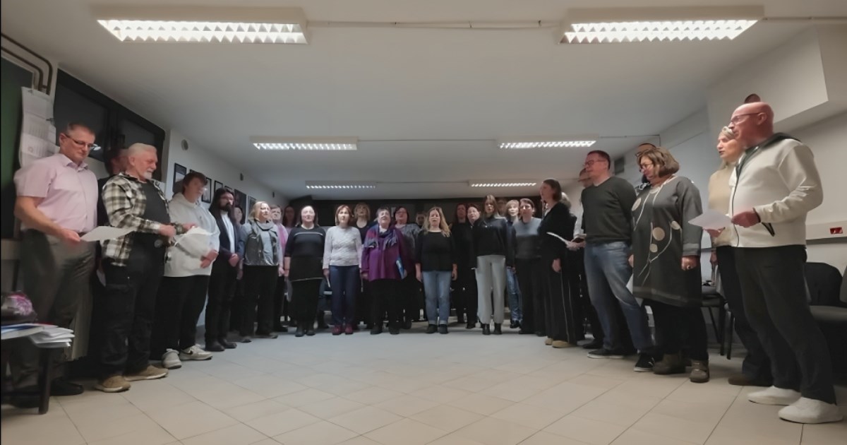 Zbor Ivan Goran Kovačić otpjevao Andromedu i poslao podršku grupi Lelek