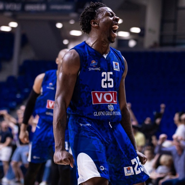 VIDEO Budućnost tricom u zadnjoj sekundi pobijedila Zvezdu i ušla u finale ABA lige