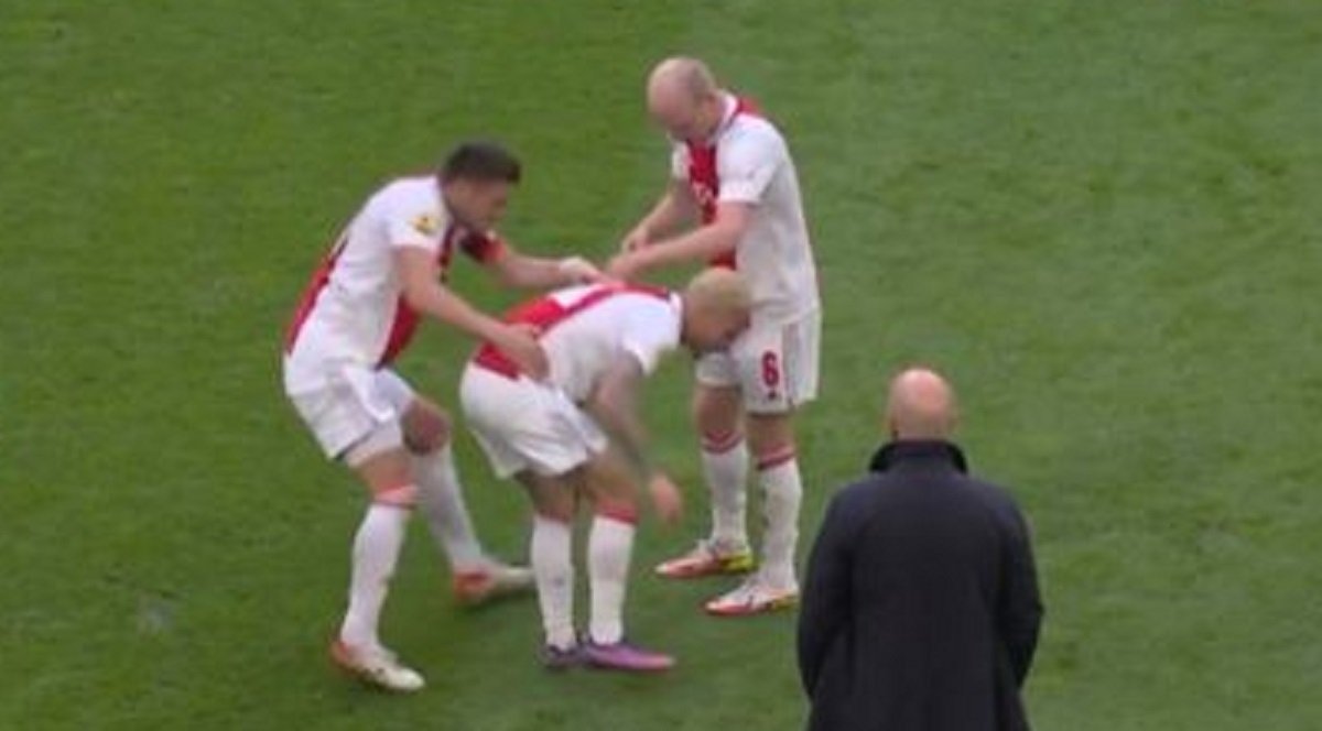 VIDEO Tadić bacio suigrača na travu, ovaj dobio crveni karton