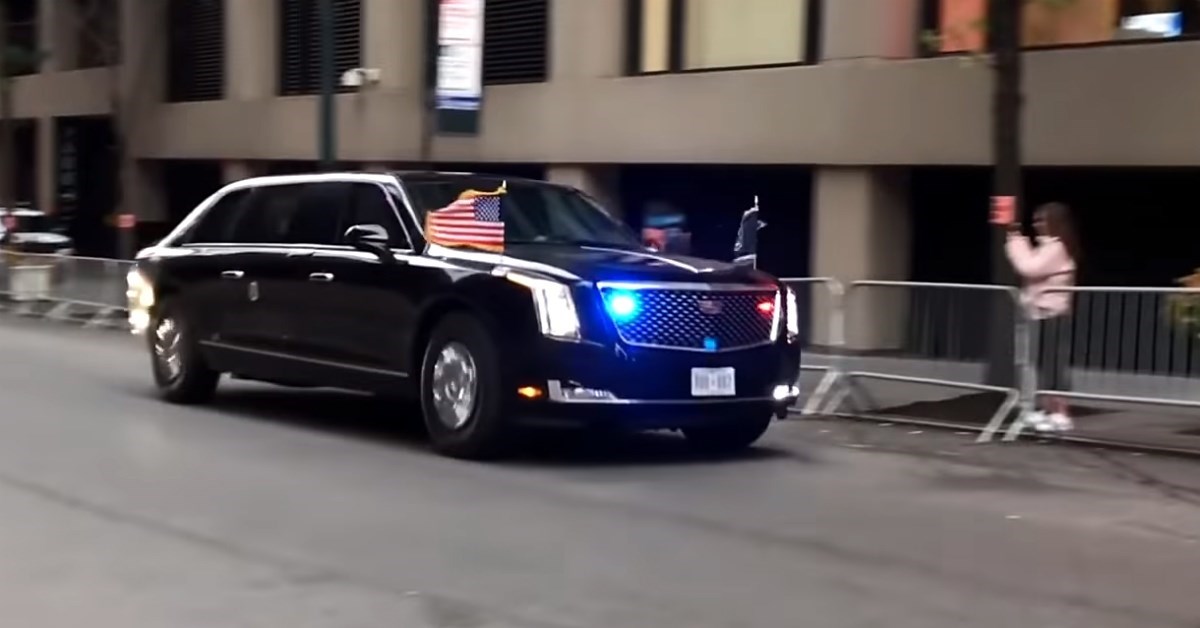 FOTO Predsjednička limuzina Joea Bidena stala na benzinskoj