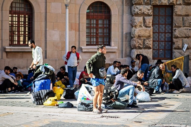 Grčka privremeno neće primati zahtjeve za azil