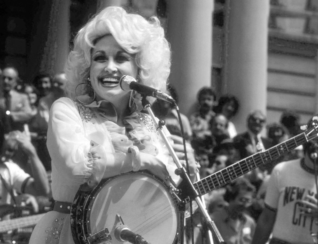 Deset hitova po kojima ćemo pamtiti Dolly Parton