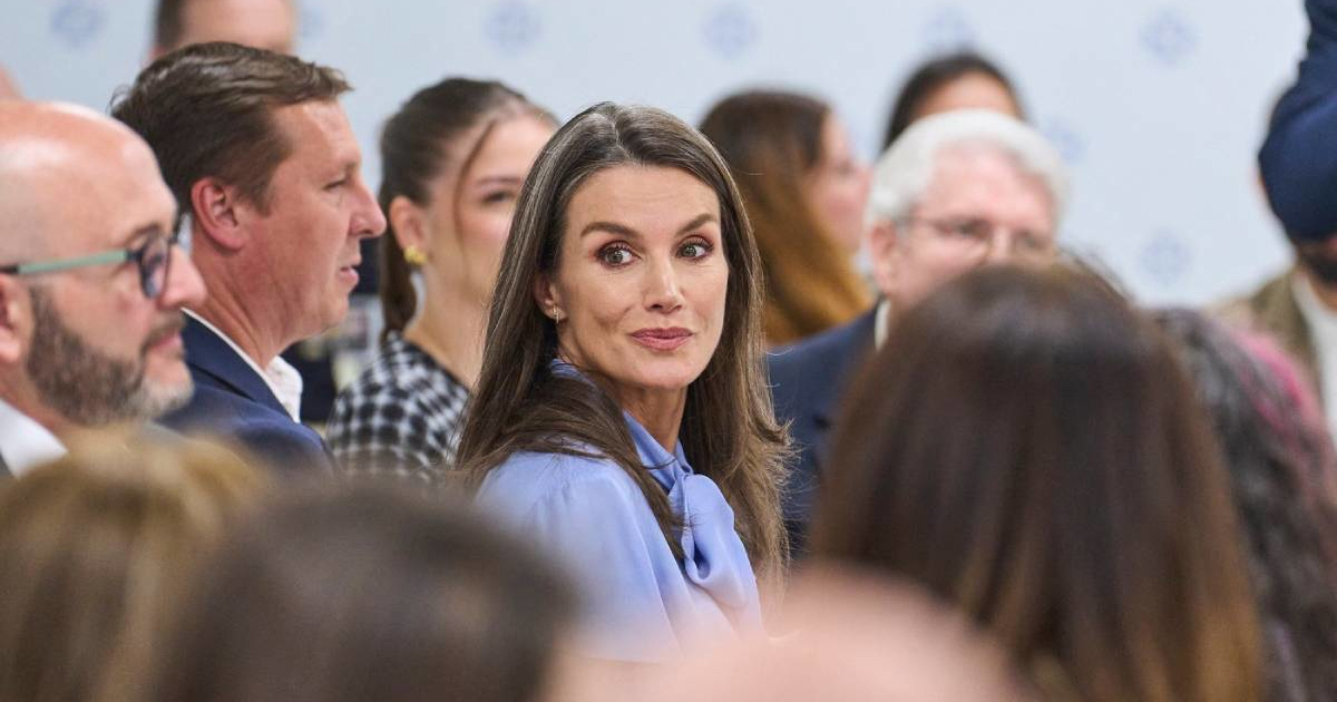 Kraljica Letizia pokazala da sijeda kosa može biti itekako elegantna