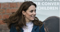 Kaput u boji godine i omiljeni trend princeze Diane: Kate ponovo briljirala