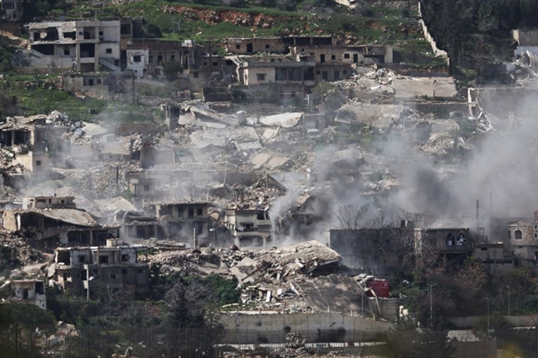 UN: Najmanje 50.000 Sirijaca pobjeglo iz Libanona