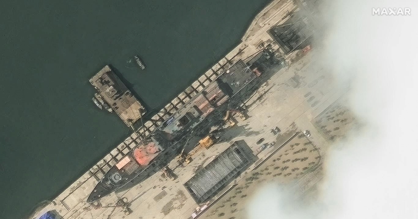 U Sjevernoj Koreji se za vrijeme porinuća prevrnuo novi vojni brod, Kim sve gledao