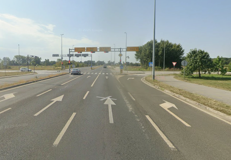 Kod Velike Gorice naletio na auto koji je stajao na crvenom. Putnica umrla u bolnici