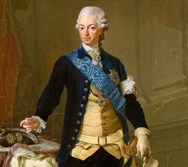 Švedski kralj tada je organizirao bal pod maskama. Ubojice su iskoristile priliku