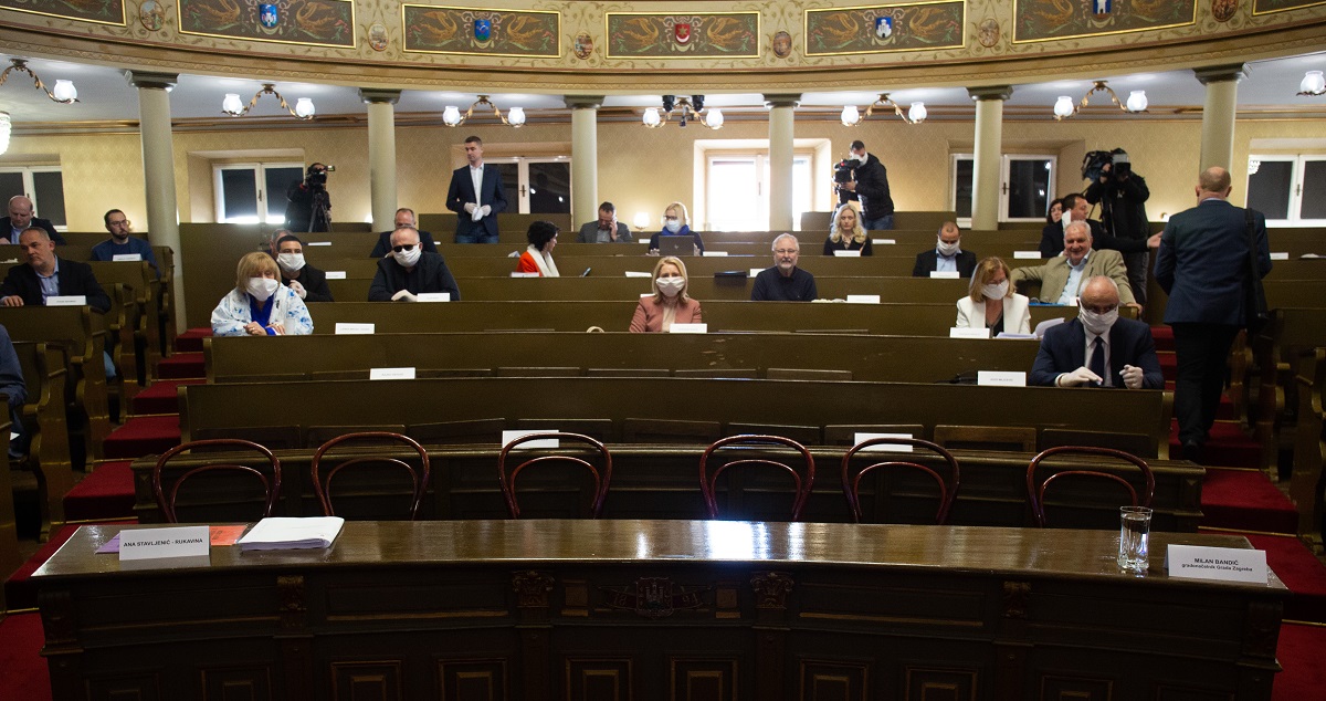 Zagreb prihvatio mjere za pomoć gospodarstvu. Naknade se smanjuju, a neke ukidaju