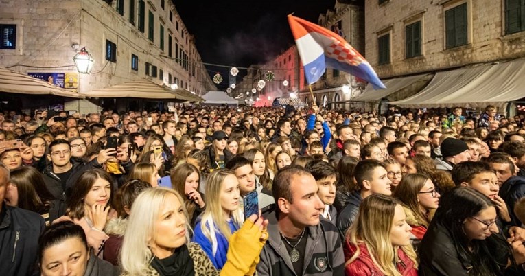 Thompson će pjevati u Sinju, u prodaji 5000 karata. Karin: Ne znam što bih rekla...