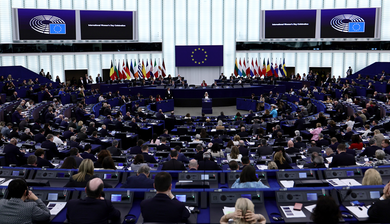 EU parlament zatražio da se definicija silovanja temelji na načelu "samo da znači da"