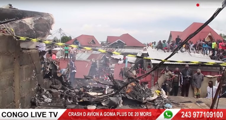Najmanje 26 mrtvih u Kongu, avion se srušio na kuću 2 minute nakon polijetanja